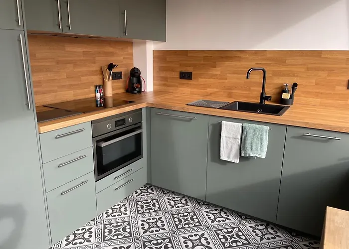 L'emeraude アパート *